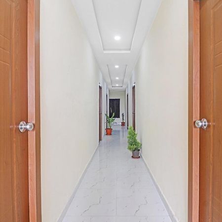 Hotel O Sri Navya Grand Near Nexus Haiderabad Buitenkant foto